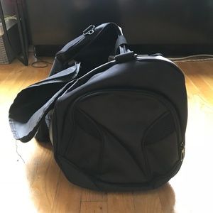 2xu gym bag